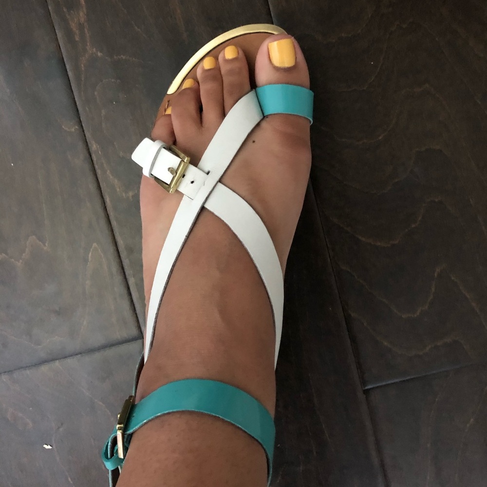 “Boutique 9” Sz8, Turq/white, Gladiator Sandals